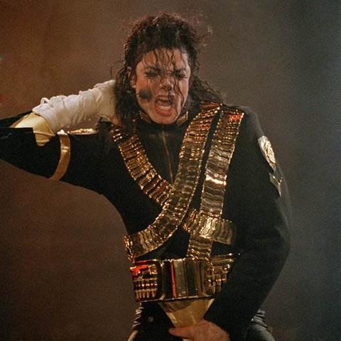 迈克尔杰克逊全新专辑，超越时代的音乐传奇