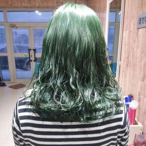 最新青色风潮，引领潮流的色彩艺术