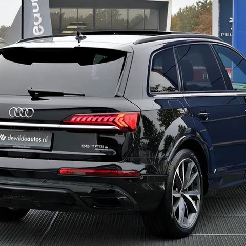 奥迪Q7降价风暴来袭，豪华SUV市场震动，最高优惠达三十万！