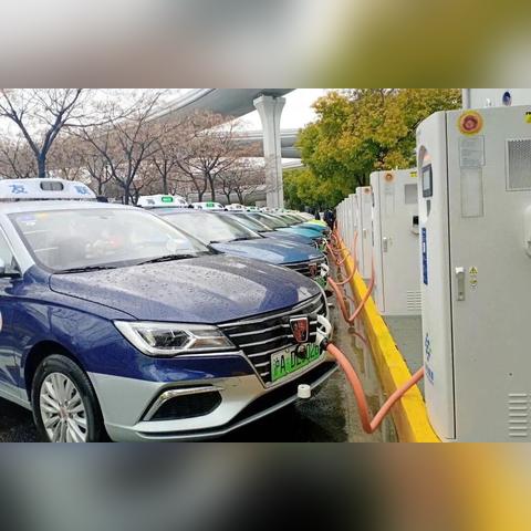 2025出租车燃油补贴最新动态，政策调整与趋势分析