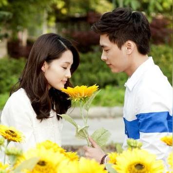 窦骁最新照片曝光，影视巨星风采展现