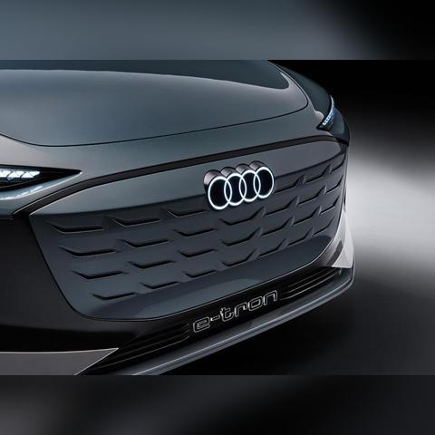 南京最新车展，数百款新车亮相，繁荣盛景一览无余