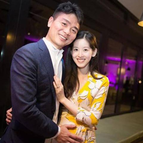 奶茶妹妹最新照片曝光，青春魅力四溢