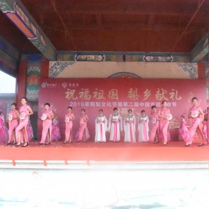 最新婚庆主持台词，亲爱的亲朋好友们，美好时刻共同见证