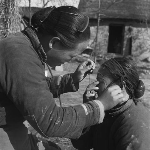 最新绞脸视频直播，带你探索美容新境界