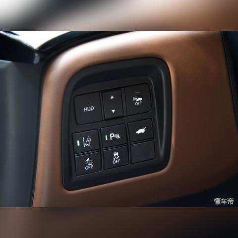 厦门车市火热优惠，购车盛宴不容错过！